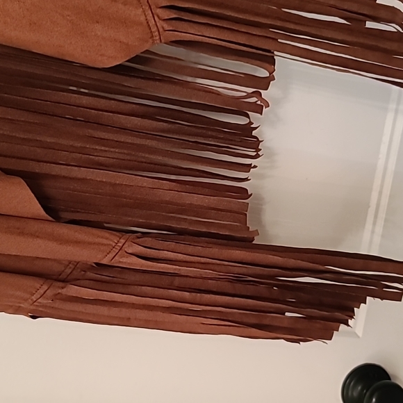 Fringe vest - Picture 2 of 3